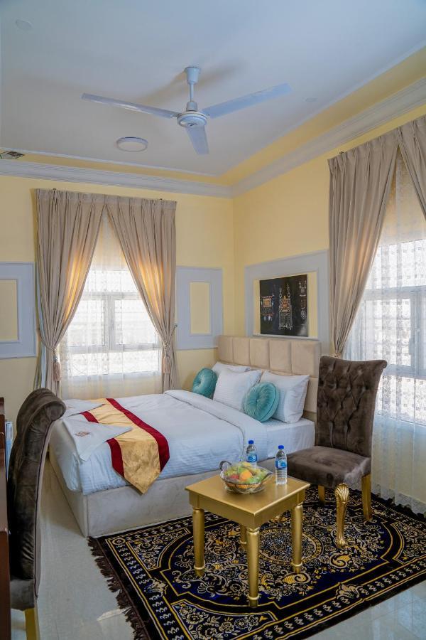 Arkan Al Barzah Hotel Apartment Szúr Kültér fotó