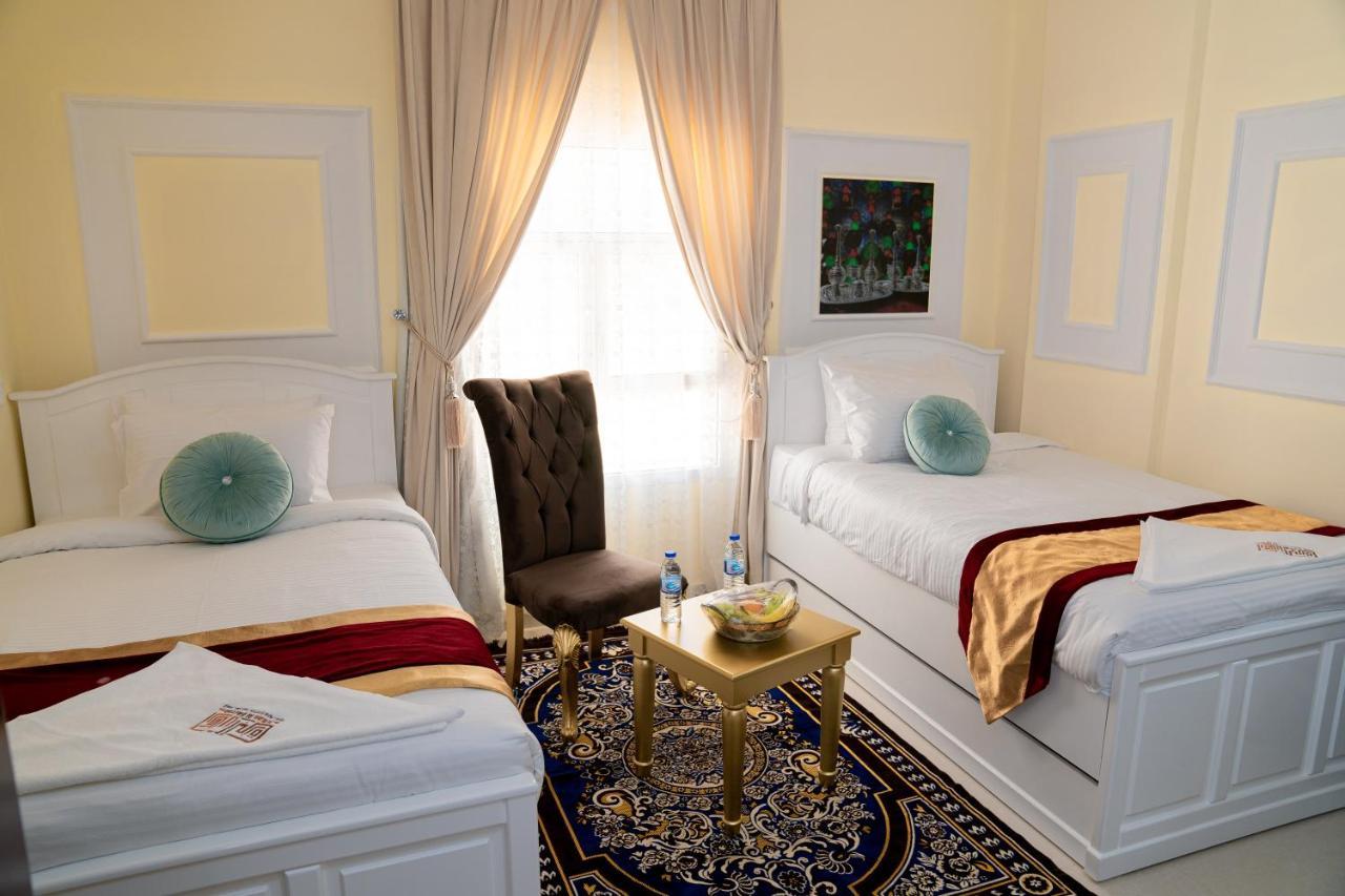 Arkan Al Barzah Hotel Apartment Szúr Kültér fotó