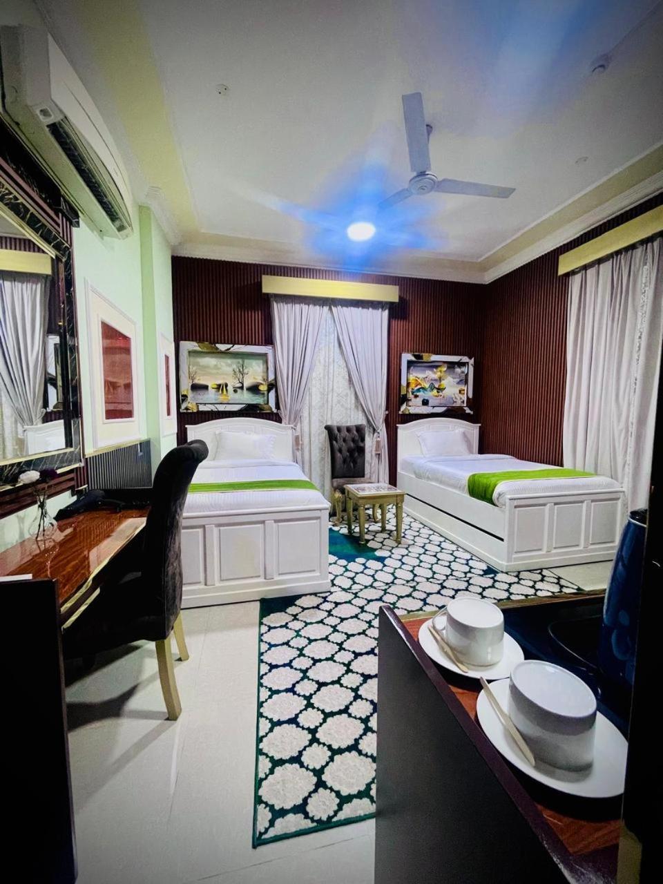 Arkan Al Barzah Hotel Apartment Szúr Kültér fotó
