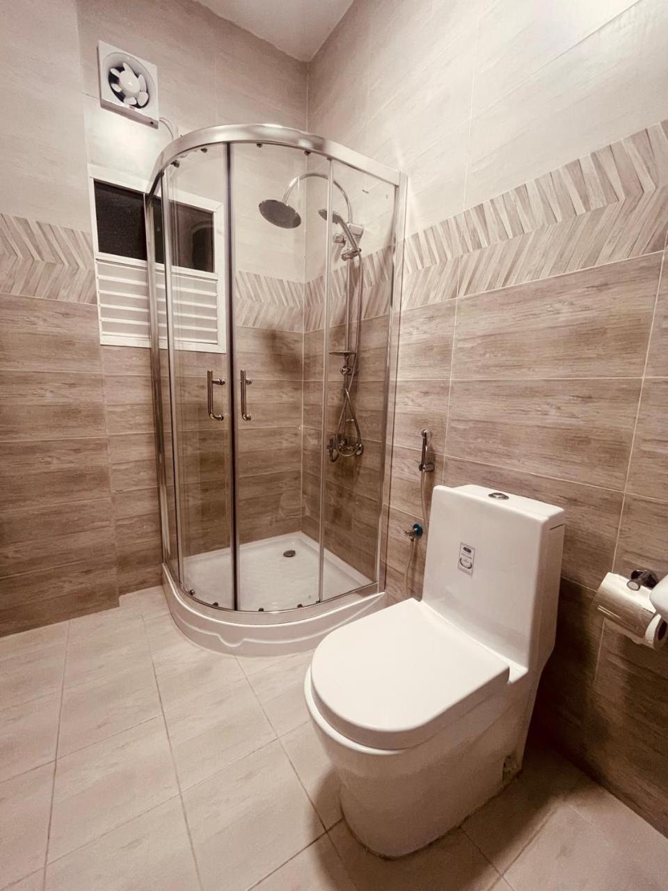 Arkan Al Barzah Hotel Apartment Szúr Kültér fotó